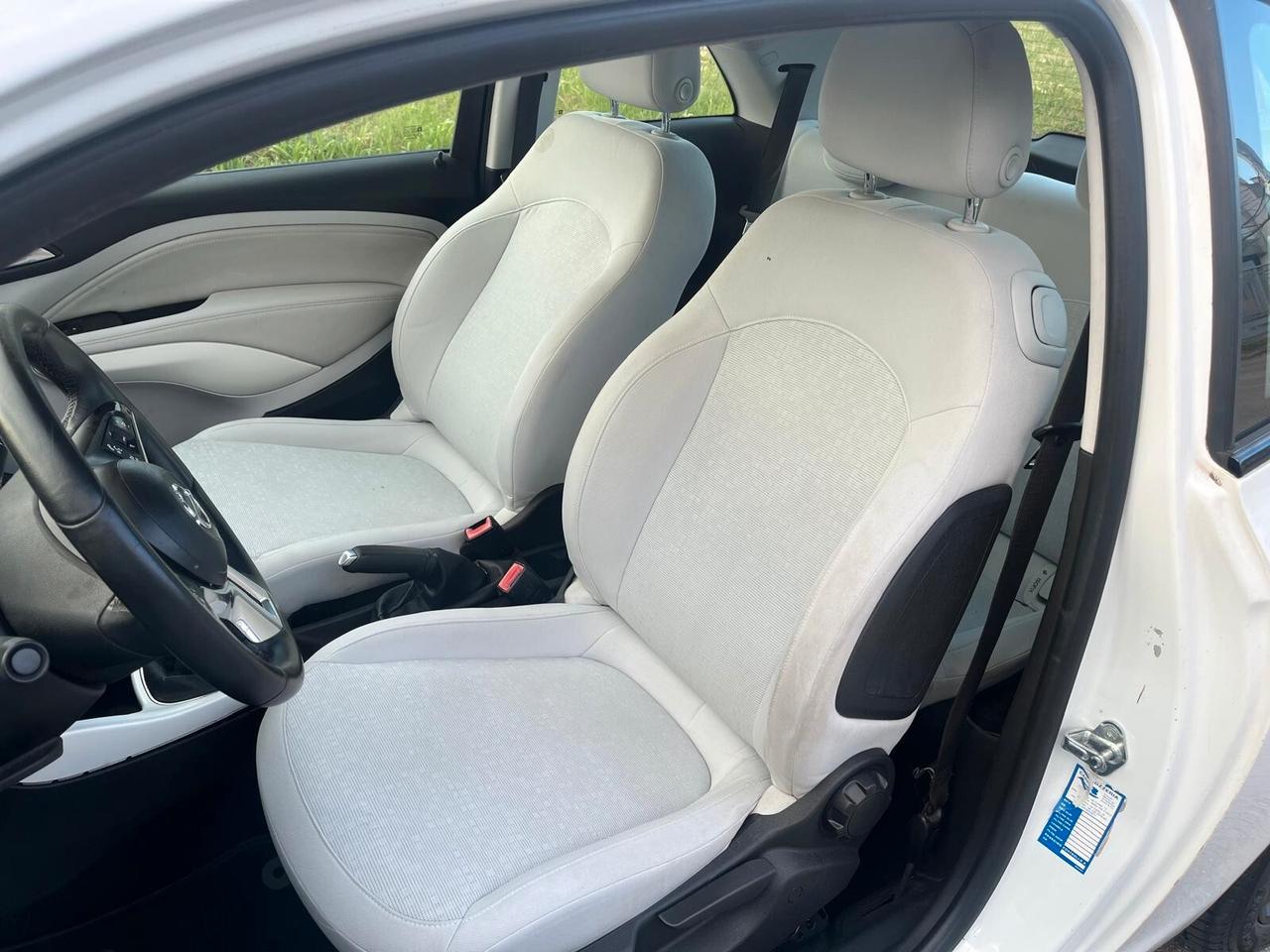 Opel Adam 1.2 70 CV