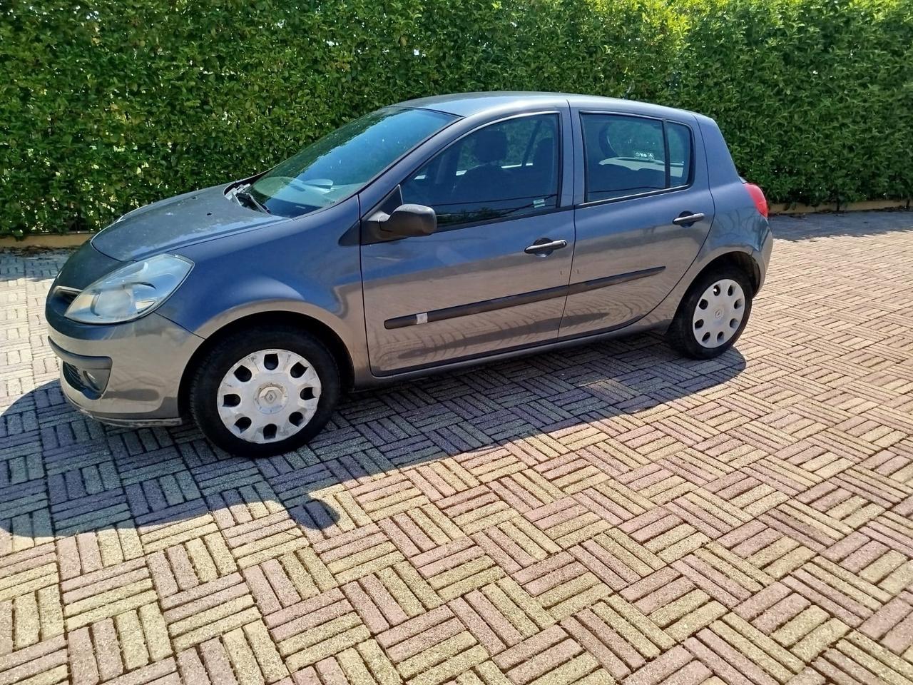 Renault Clio 1.2 16V 5 porte Dynamique