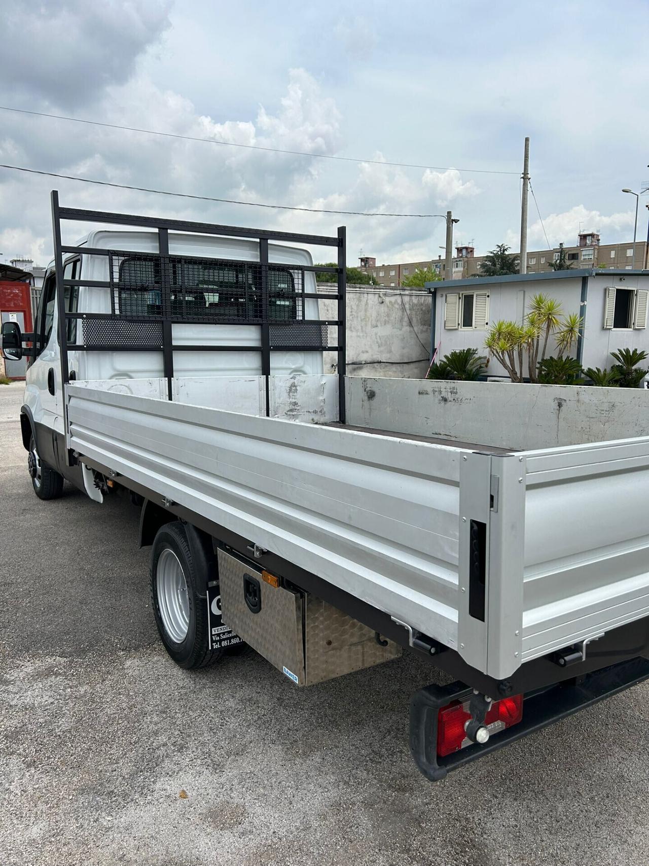 Iveco daily 35c14 anno 2021 doppia + cassone e.6