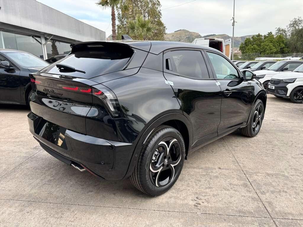 Alfa Romeo Junior 1.2 145 CV Hybrid eDCT6 Ti rent to buy