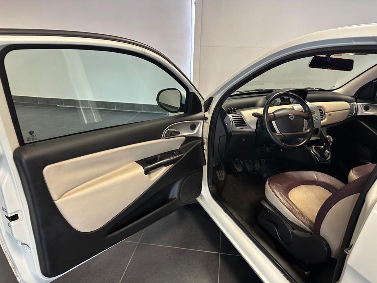 LANCIA YPSILON 1.4 GPL ECOCHIC 77CV NEOPATENTATI