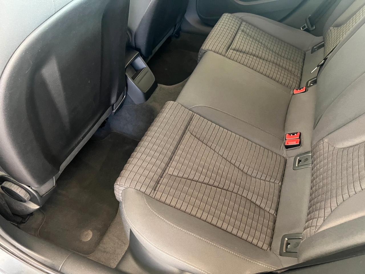 Audi A3 SPB 1.6 TDI Ambiente TUTTA TAGLIANDATA AUDI OK NEOPATENTATI