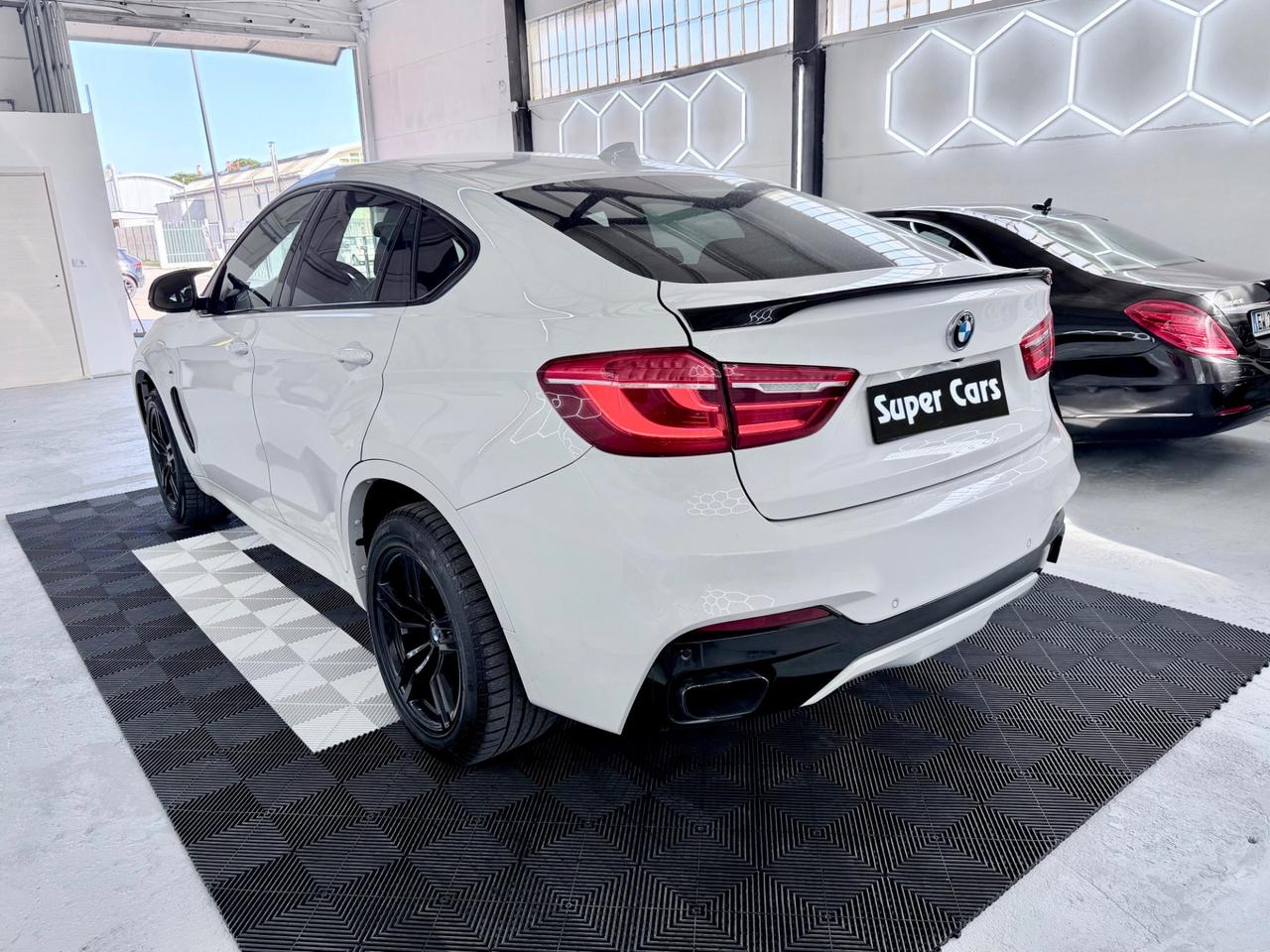 BMW X6 xDrive40d 313CV M-Sport FULL OPZ 2016 EU6