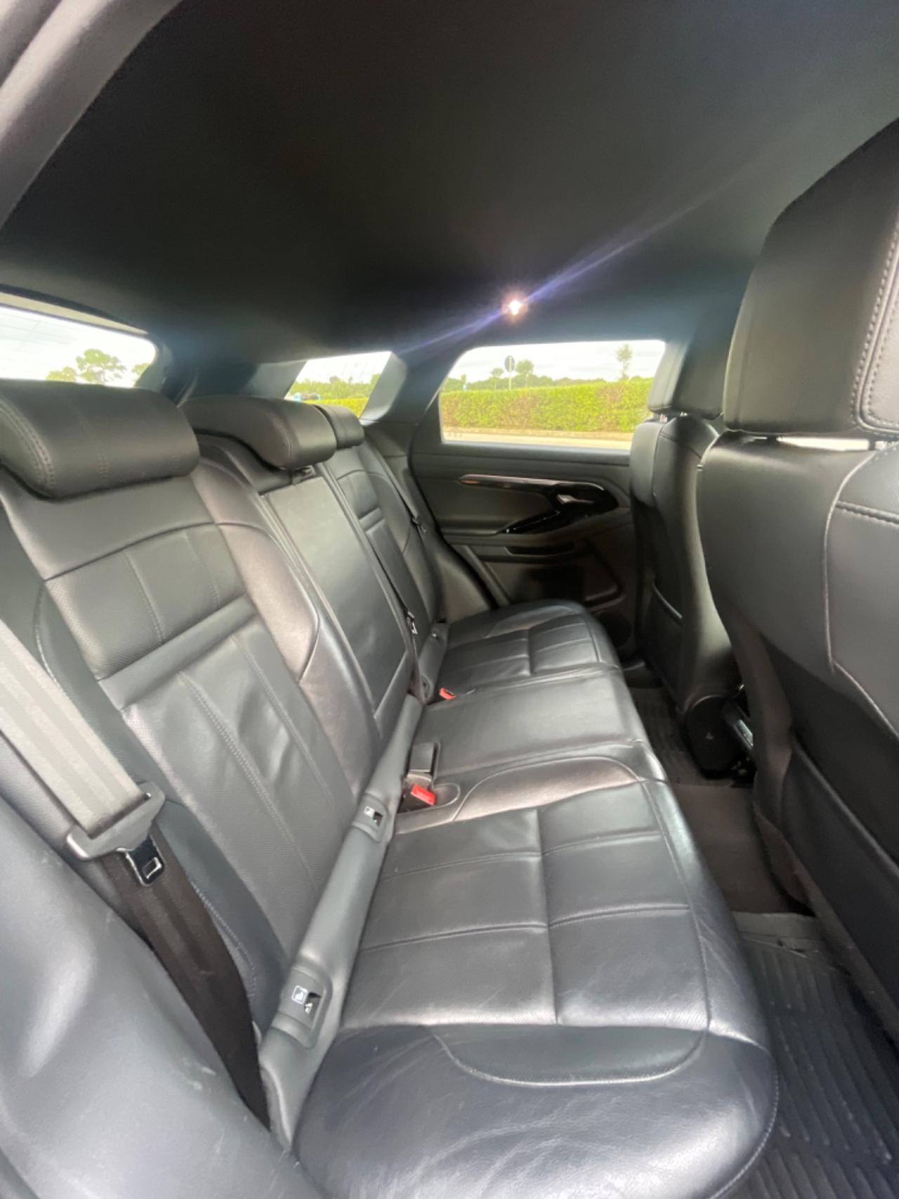 Land Rover Range Evoque 2.0D I4 150 CV AWD Auto R-Dynamic SE