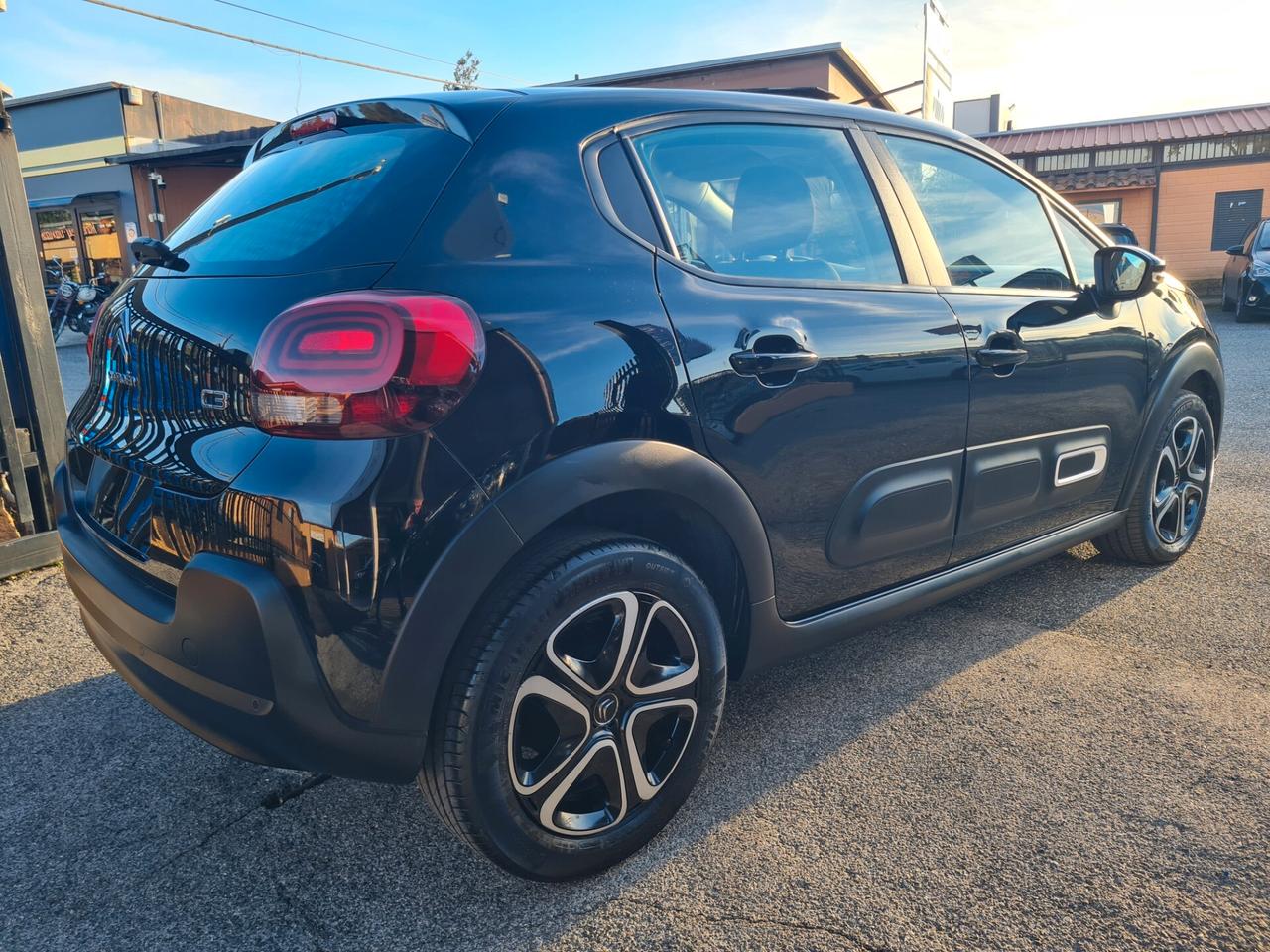 Citroen C3 1.2 Plus 83cv*NAVIG*CARPLAY*PDC*AUX*