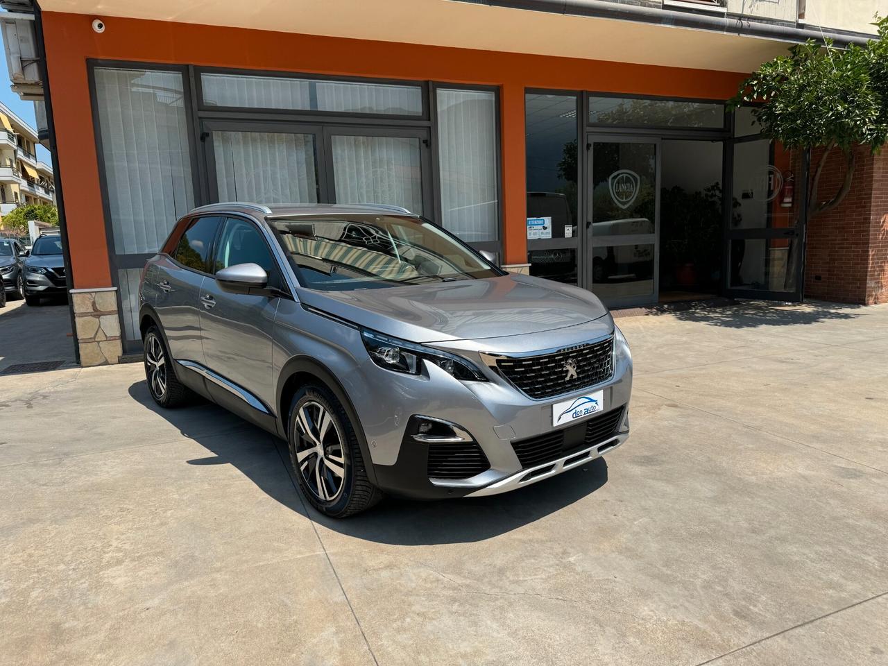 Peugeut 3008 1.5 130 cv At 8 Allure + Fari