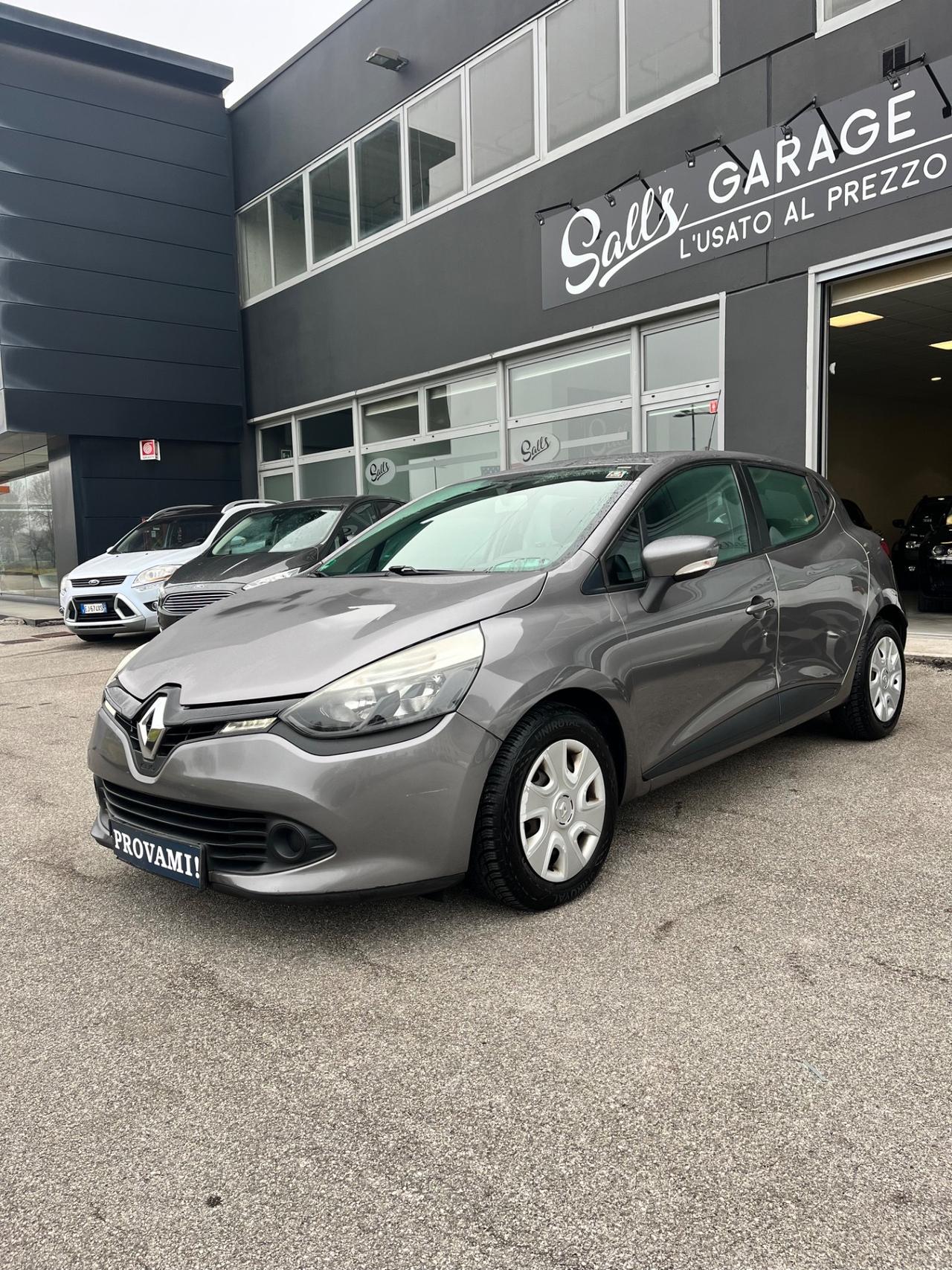 Renault Clio 1.2 75CV Neopatentati
