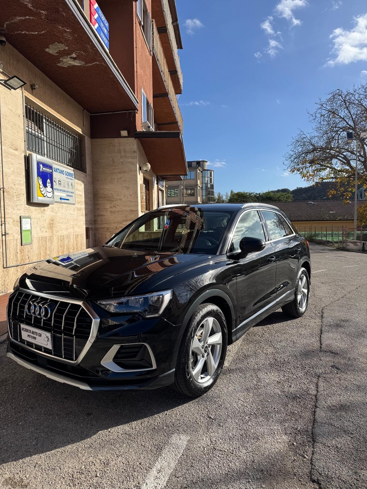 Audi Q3 35 TDI S tronic Business Advanced