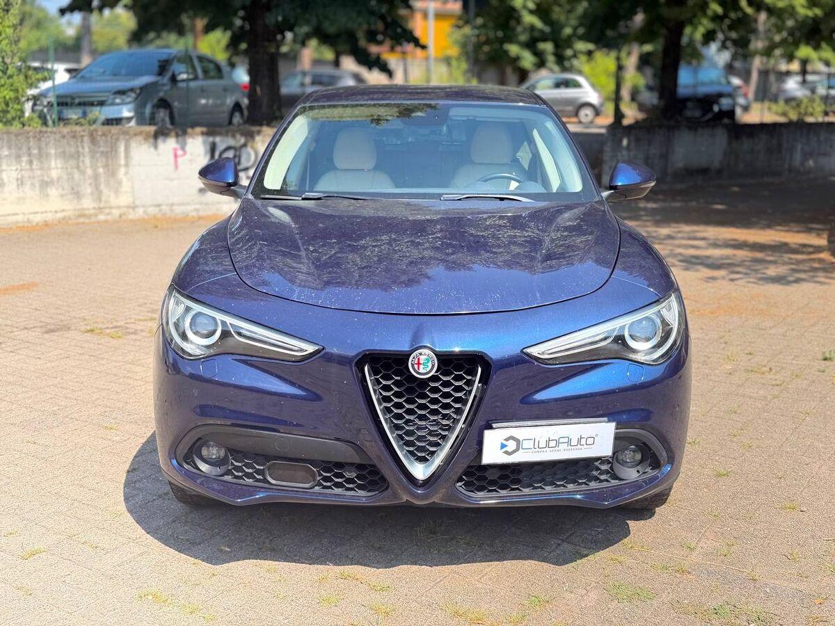 Alfa Romeo Stelvio 2.2 t Business Q4 210cv auto
