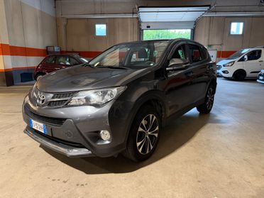 Toyota RAV 4 RAV4 2.2 D-4D 4WD Lounge