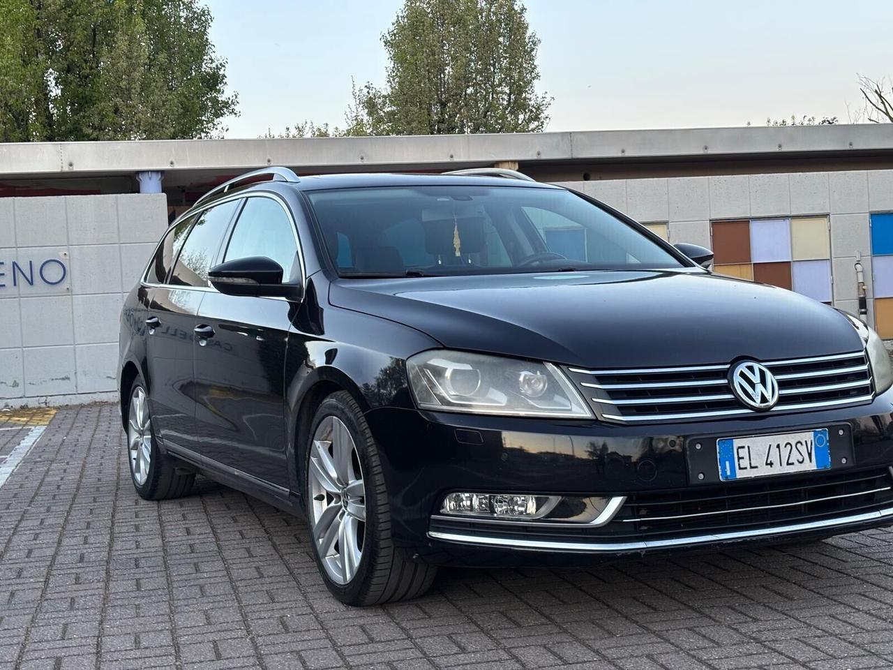Volkswagen Passat Var Bs 2.0TDI170 DSG 4m. High BMT..CELL 320 147 1147 WUATSAPP ELIA