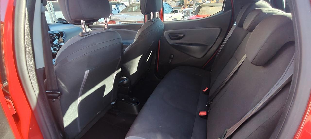 Lancia Ypsilon 1.2 69 CV 5 porte GPL Ecochic Platinum