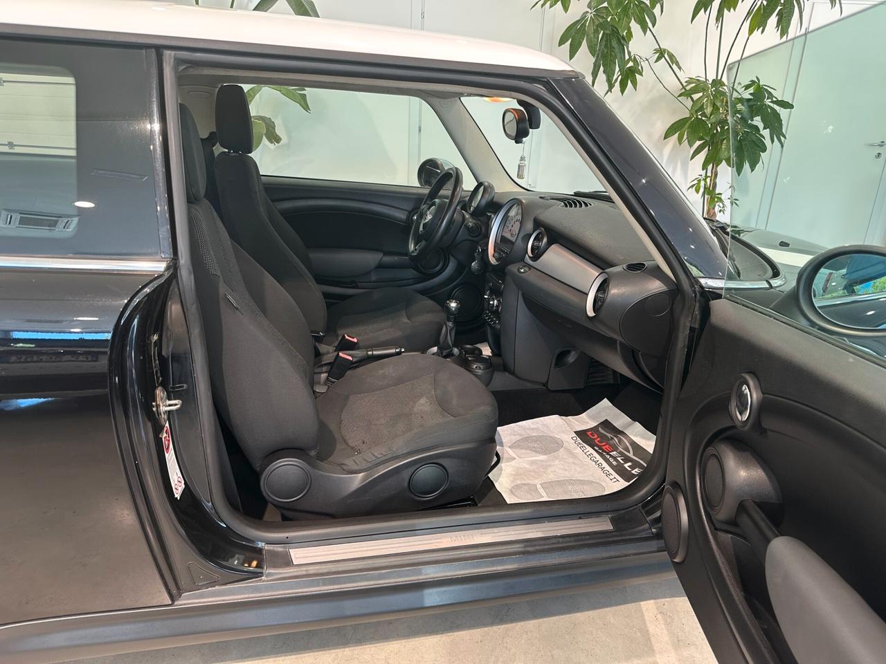 Mini One 1.6 Benz Hatchback Neo Patentati