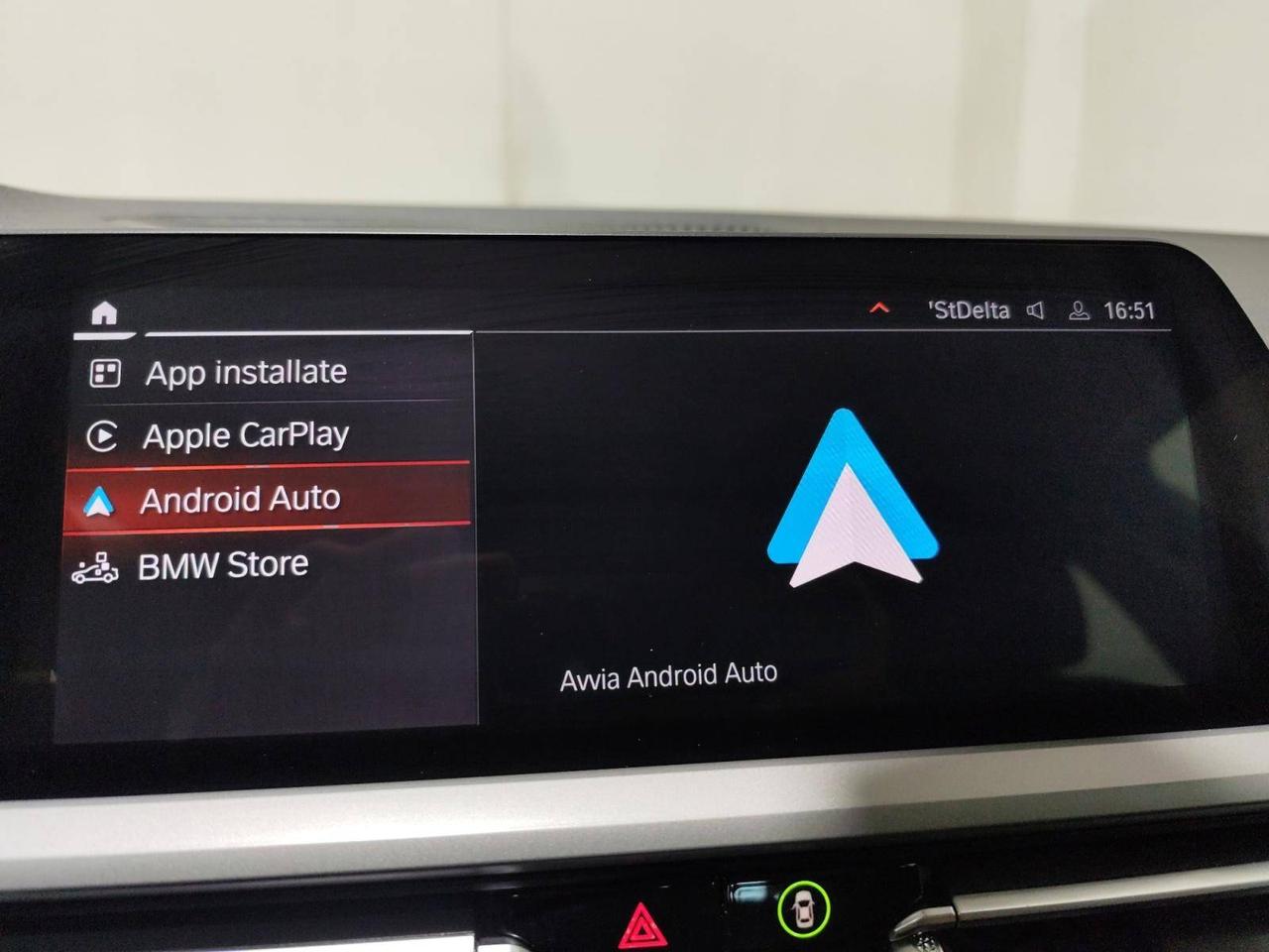 BMW Serie 3 318d Touring 48V Business Advantage