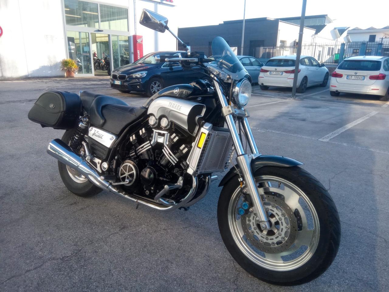 Yamaha VMAX 1200