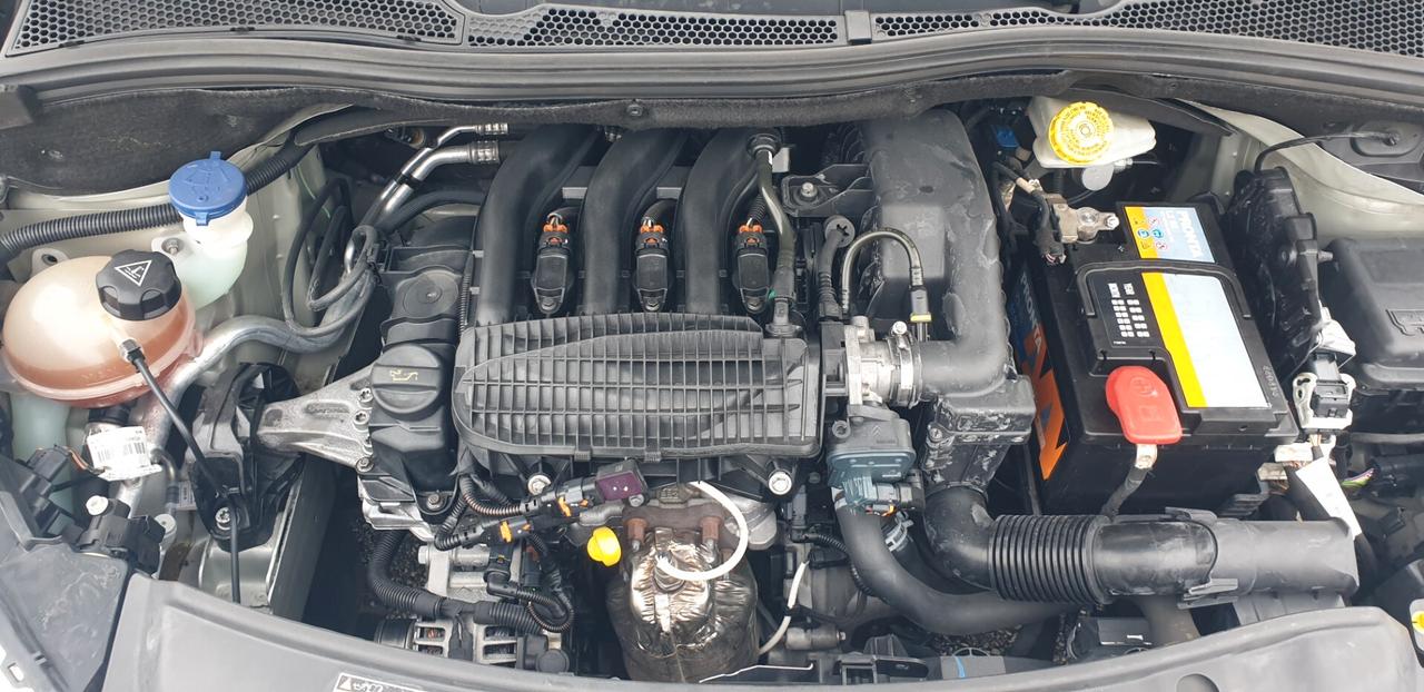 Peugeot 208 PureTech 82 5 porte Allure