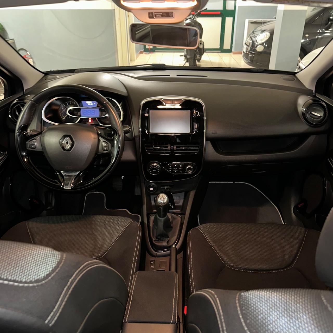 Renault Clio 1.2 75CV 5 porte Costume National