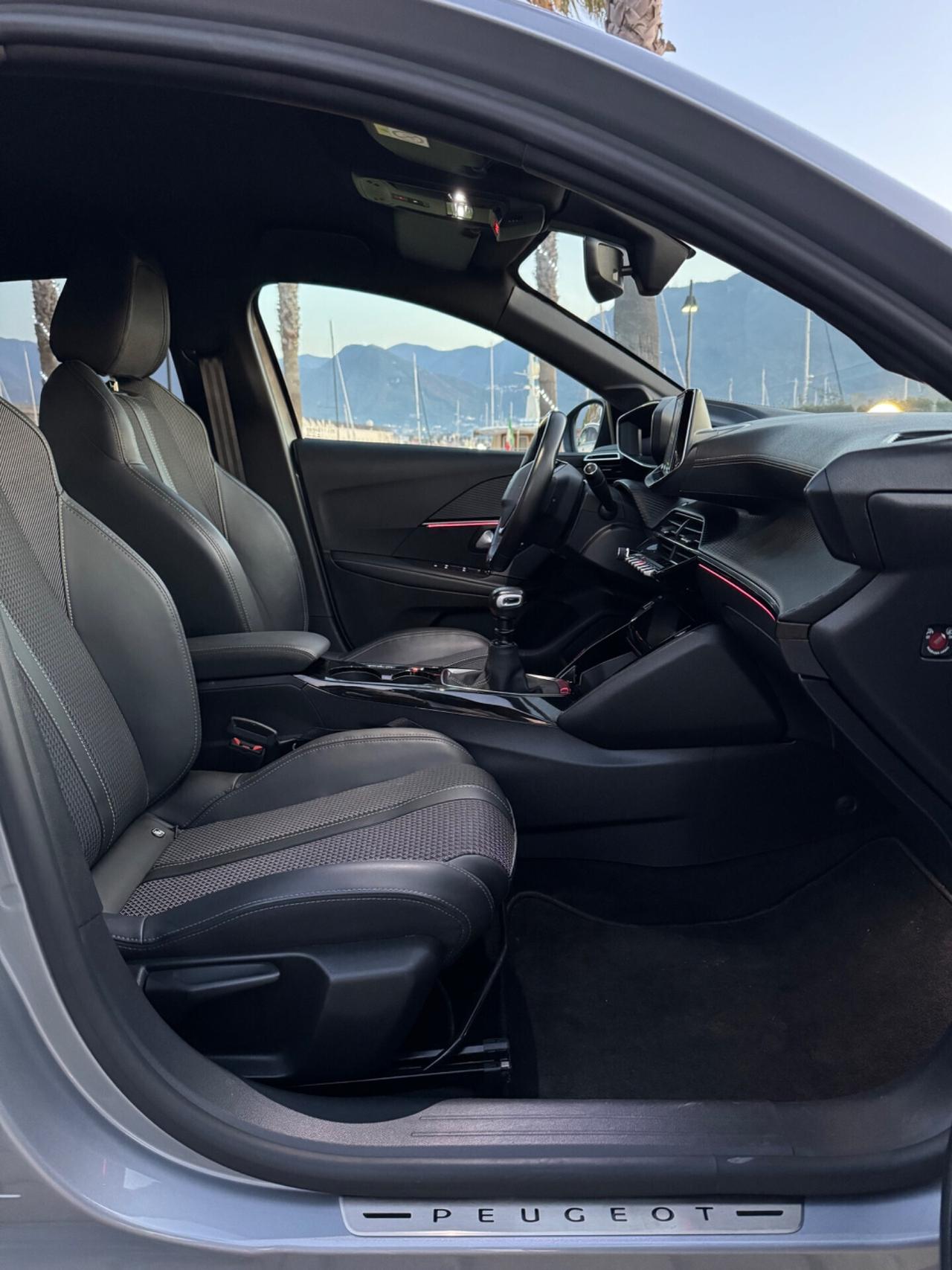Peugeot 208 PureTech 100 Stop&Start 5 porte GT Line