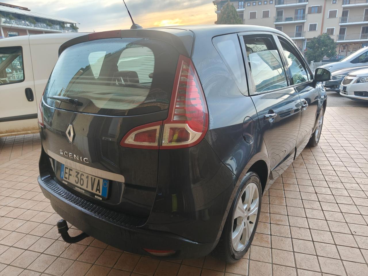 Renault Scenic Scénic X-Mod 1.9 dCi 130CV Luxe
