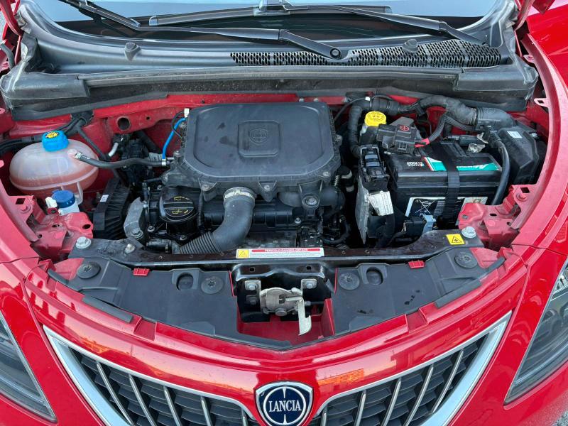 Lancia Ypsilon 5 Porte 1.0 hybrid Gold s&s 70cv ADATTA NEOPATENTATI