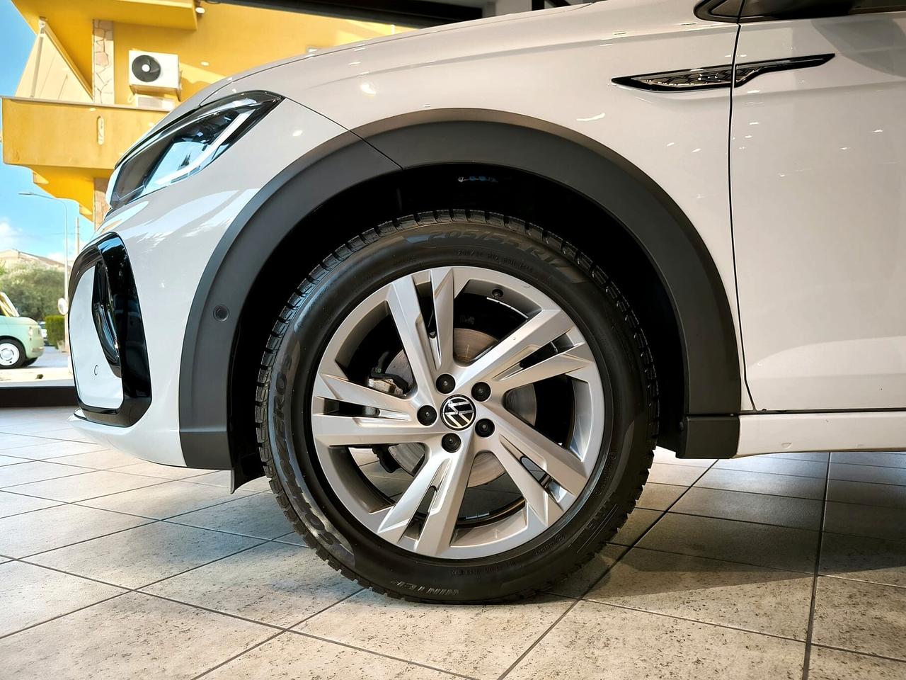 Volkswagen Taigo 1.0 TSI 110 CV DSG R-Line