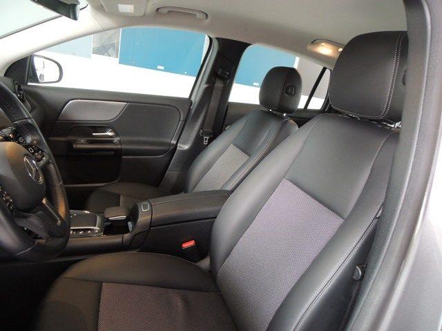 MERCEDES-BENZ GLA 200 d Automatic Business Extra