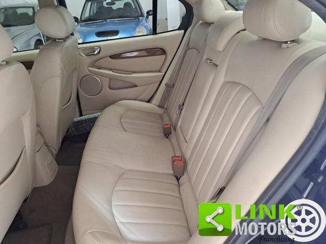 JAGUAR X-Type 4WD 2.5 V6 24V cat