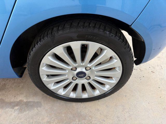 FORD Fiesta 1.2 82 CV 5 porte Titanium OK NEOPATENTATI