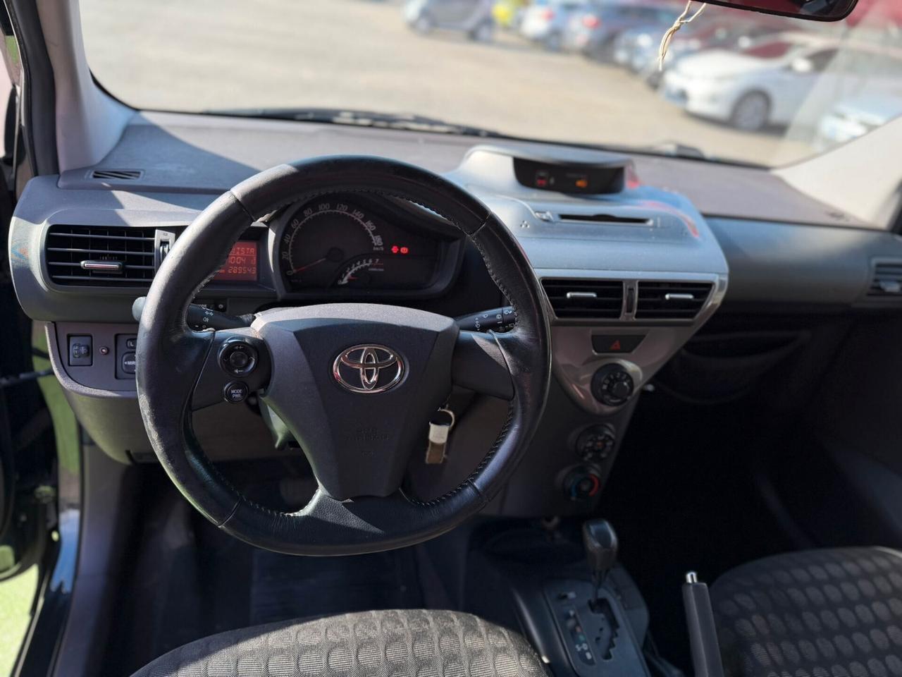 Toyota iQ 1.0 Multidrive