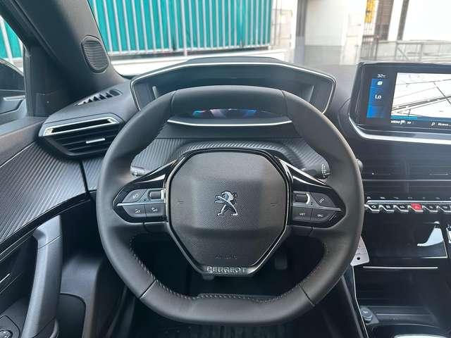 Peugeot 2008 1.2 130cv Allure + Navi + Telecamera + Km Zero