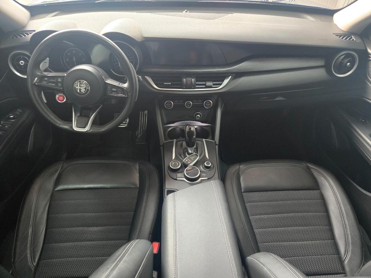 Alfa Romeo Stelvio 2.2 Turbodiesel 180 CV AT8 RWD Business