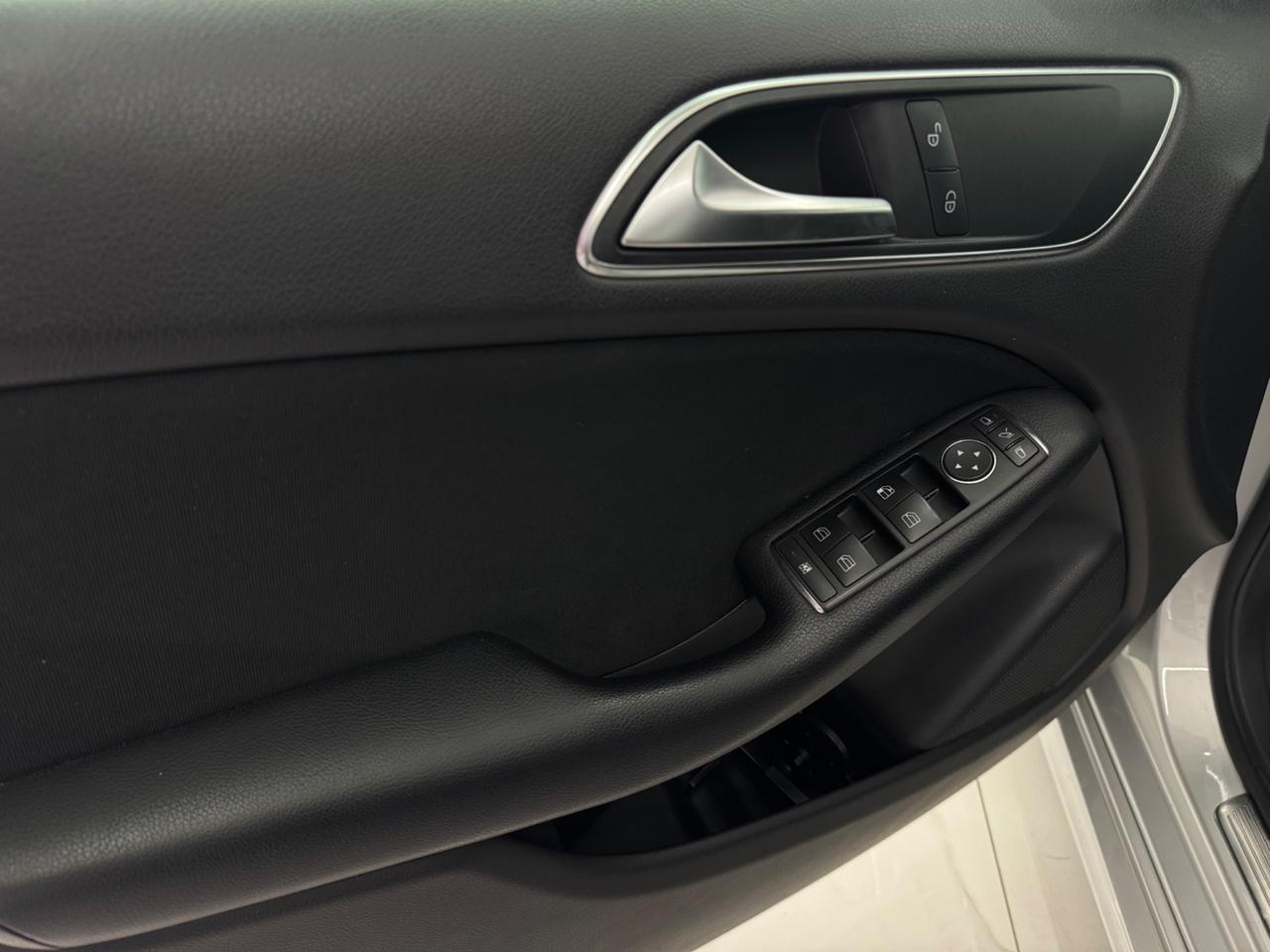 Mercedes-benz Classe B 180d Premium