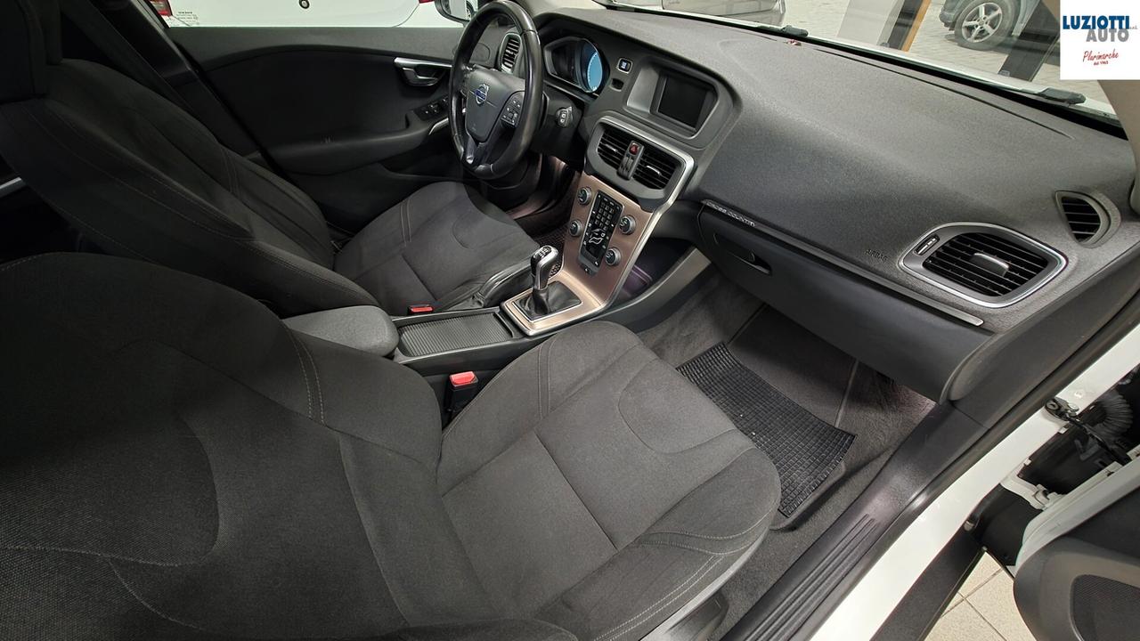 Volvo V40 Cross Country D2