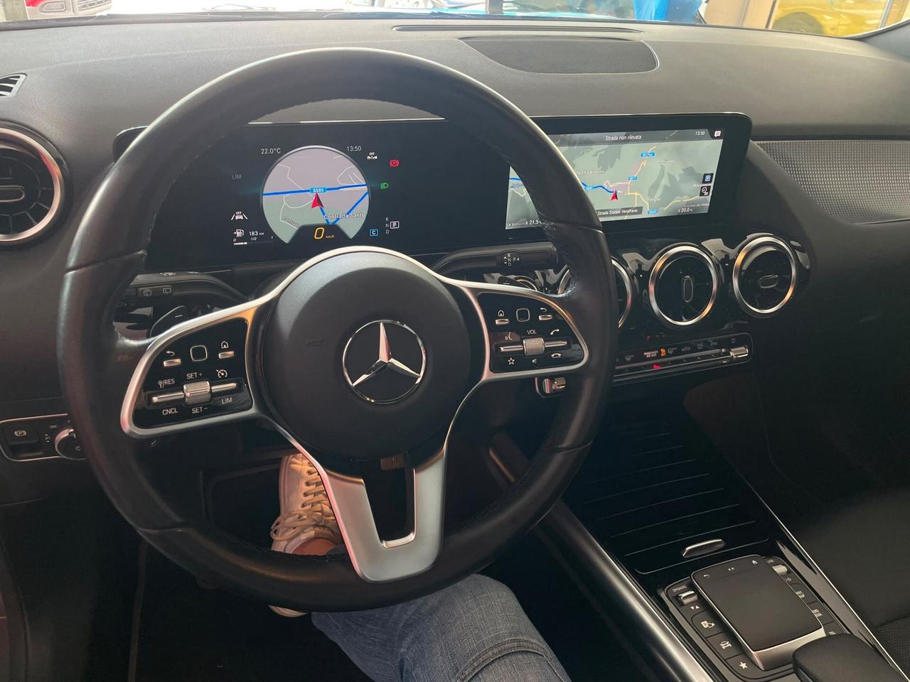 MERCEDES GLA 200d SPORT 150cv AUT