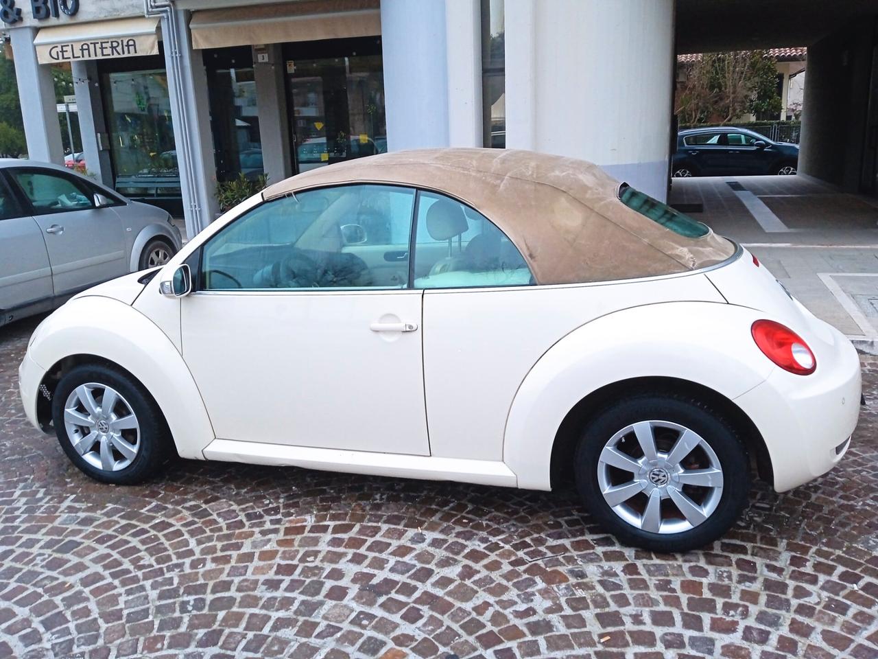 Volkswagen New Beetle 1.6 Cabrio