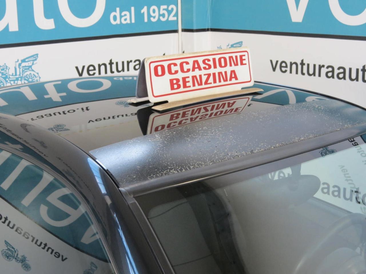 Smart 700 city-coupé pure (45 kW)