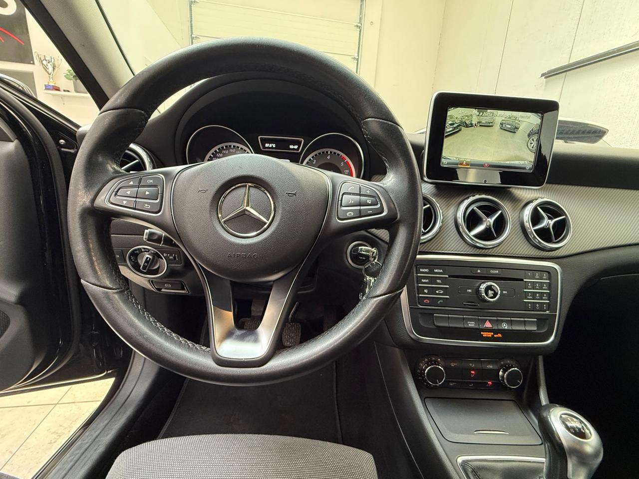 Mercedes-benz GLA 180 180d SPORT