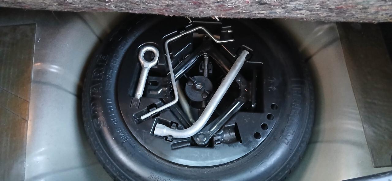 LANCIA YPSILON 1.2 PARI AL NUOVO