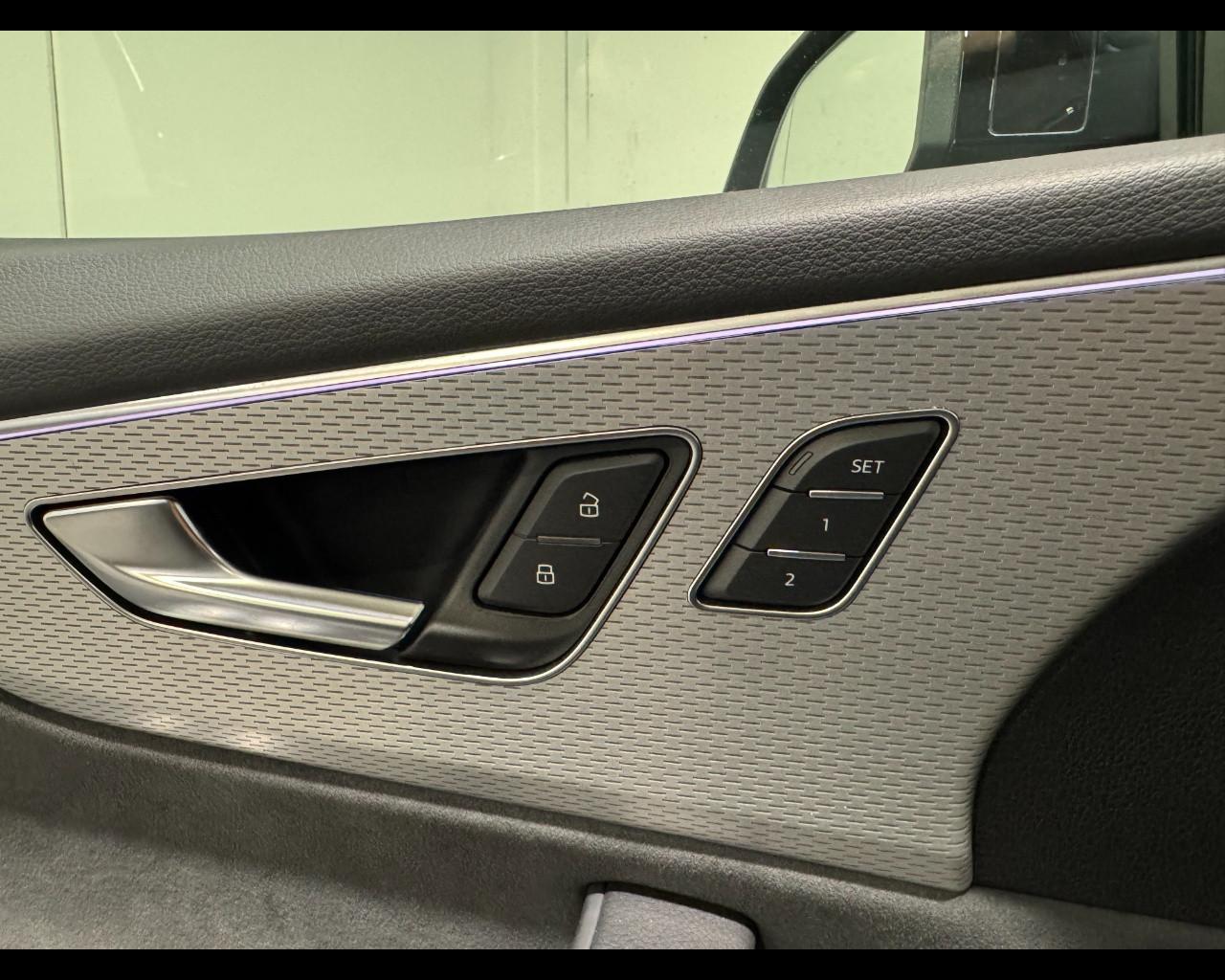 AUDI Q8 50 TDI MEHV QUATTRO TIPTRONIC S LINE EDITION