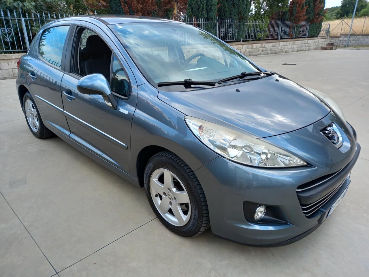 Peugeot 207 1.4 HDi 70CV 5p. Millesim 200