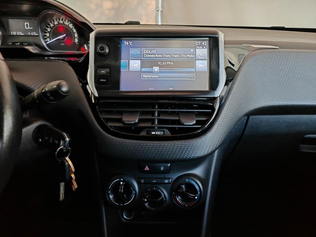 Peugeot 2008 PureTech 82 Allure