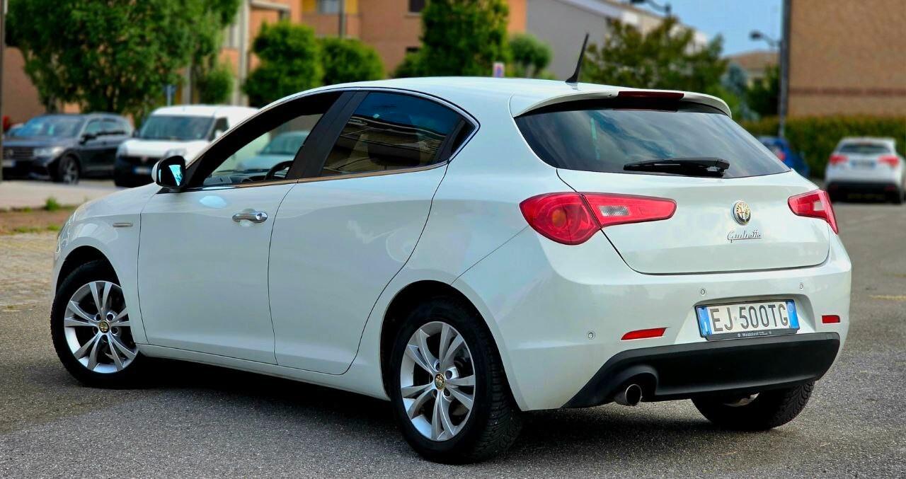 Alfa Romeo Giulietta JTDm-2 anche NEOPATENTATI