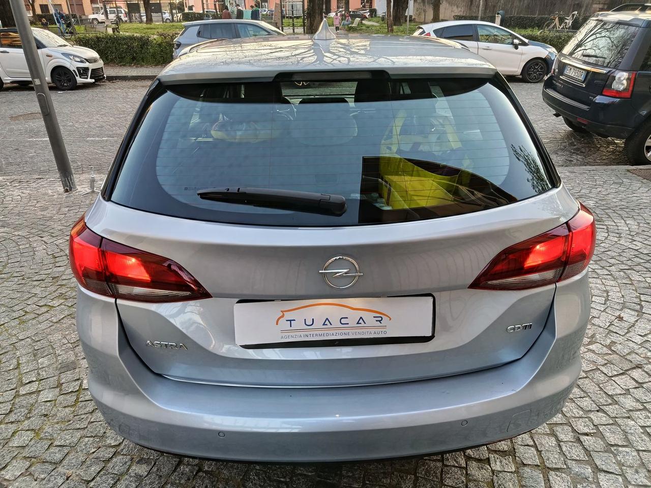 Opel Astra Innovation 1.6 CDTI #9981