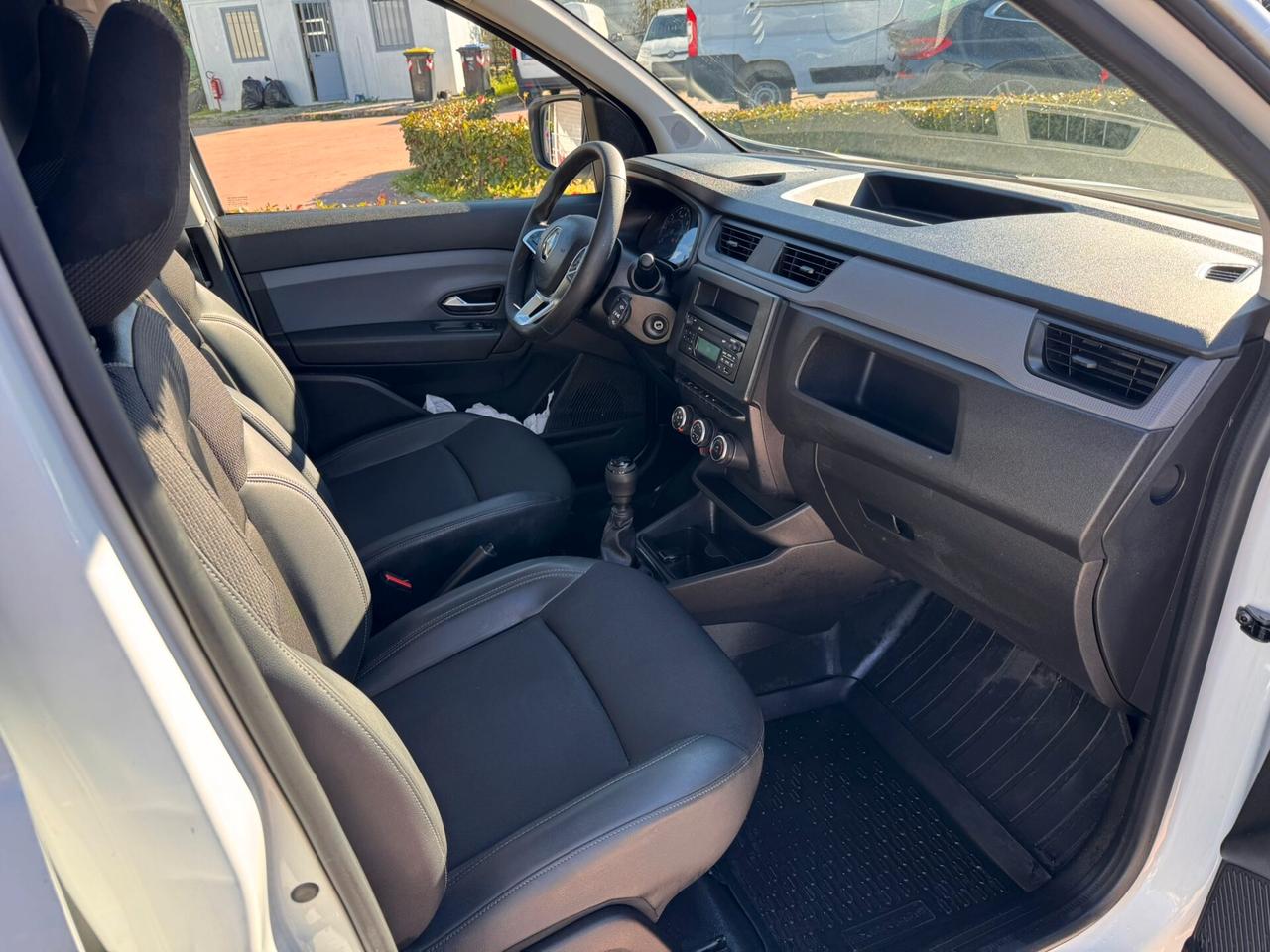 RENAULT EXPRESS 1.5DCI 95CV E6D-I 2022