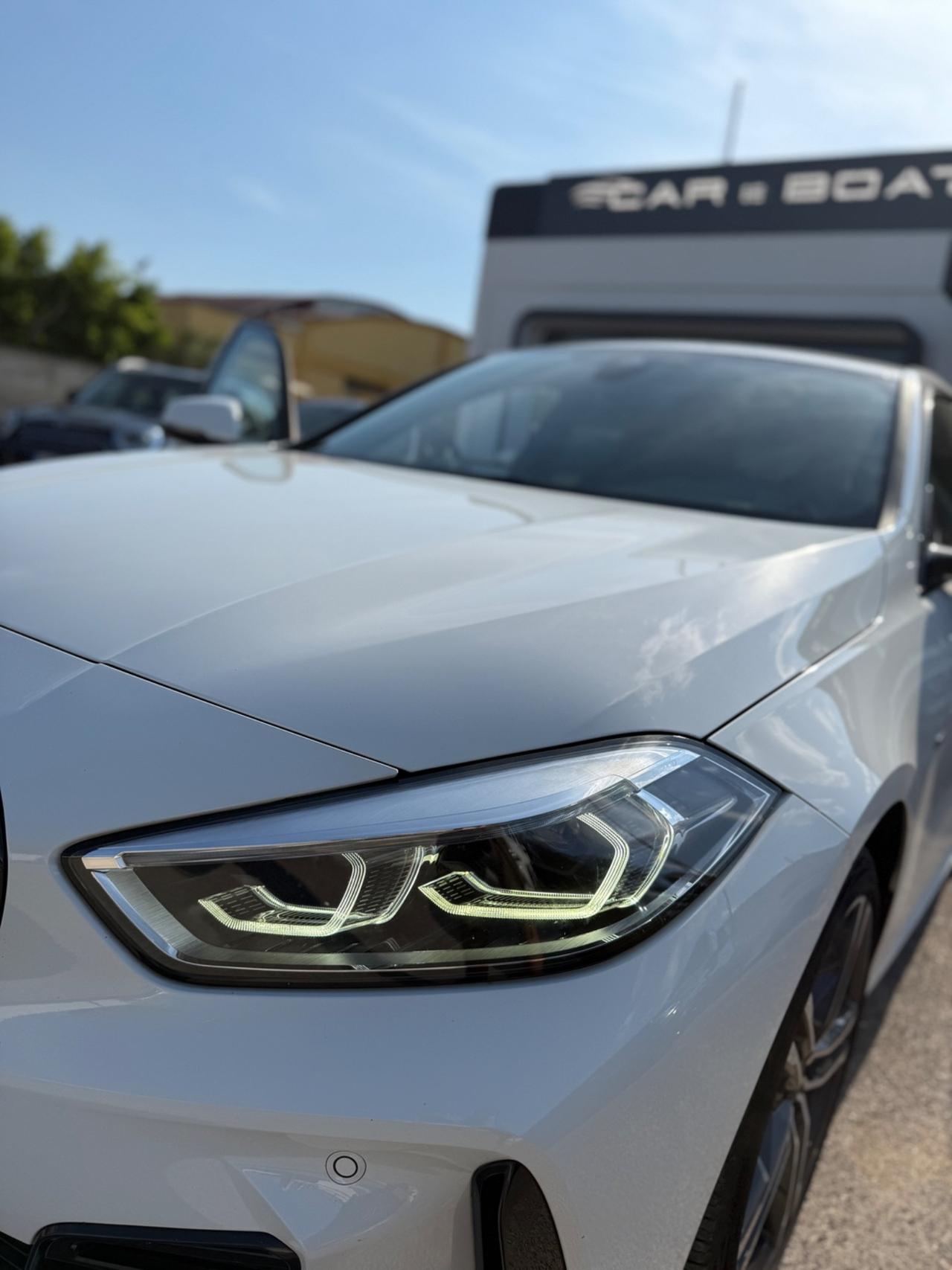 Bmw 116 116d 5p. Msport
