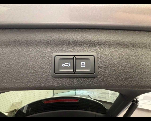 AUDI Q3 35 TFSI S tronic Business Advanced