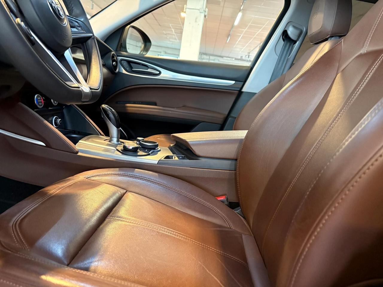 Alfa Romeo Stelvio EXECUTIVE 2.2 Turbodiesel AT8 Q4 70000 KM