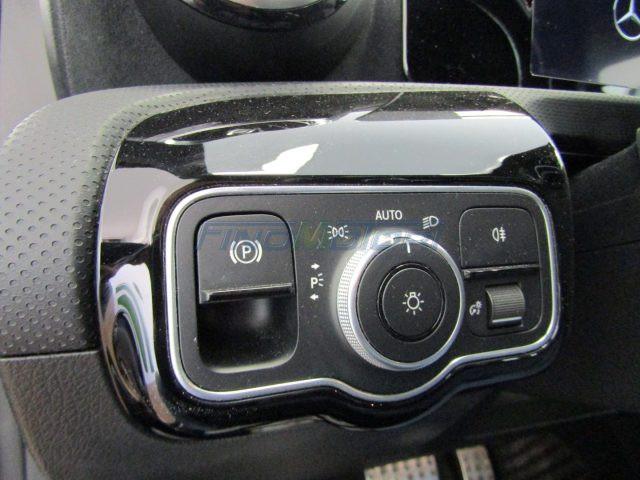 MERCEDES-BENZ A 180 AMG Automatic 7G-DCT