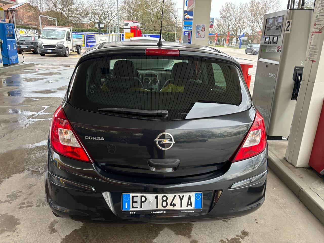 Opel Corsa 1.2 5 porte Sport