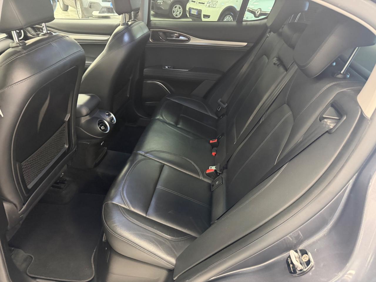 Alfa Romeo Stelvio 2.2 Turbodiesel 210 CV AT8 Q4 Super